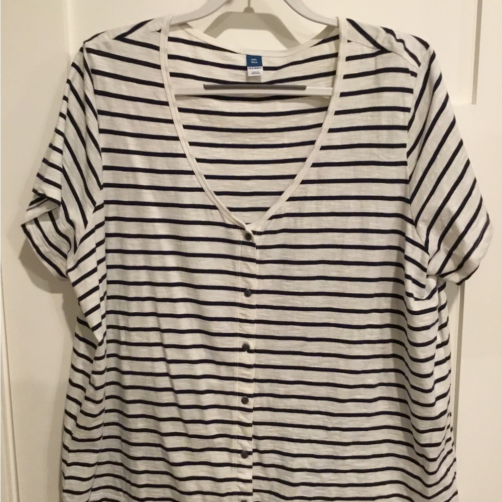 Old Navy White and Blue Button Down Shirt with Boxy Fit
